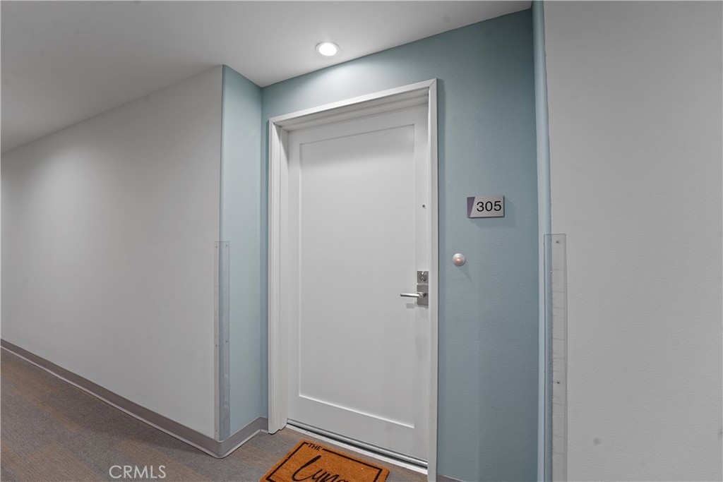 419 N Chandler Avenue 305