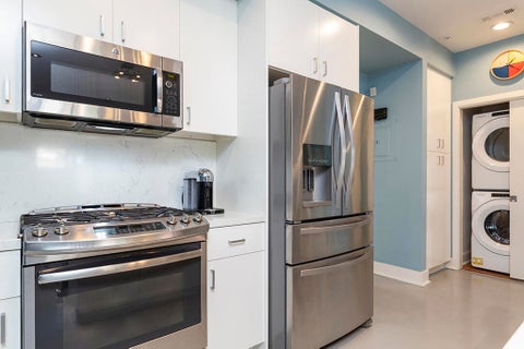 Tiny photo for 673 E Arenas Road, Palm Springs, CA 92262 (MLS # 219155147PS)