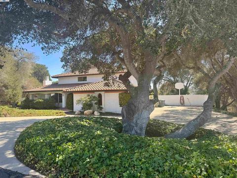 Photo of 298 Saint Andrews Way Way, Lompoc, CA 93436 (MLS # 41114302)