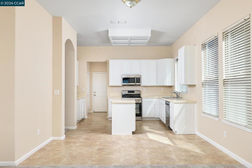 7860 7860 Manorside Dr