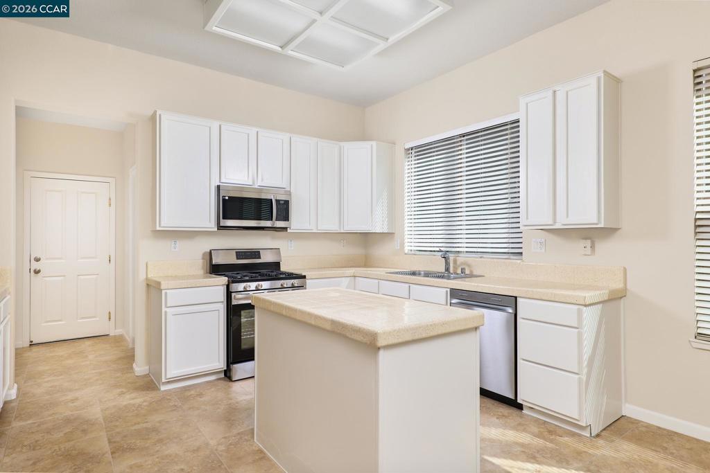 7860 7860 Manorside Dr