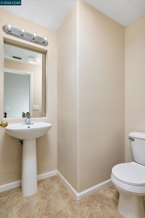 7860 7860 Manorside Dr Sacramento CA 95832