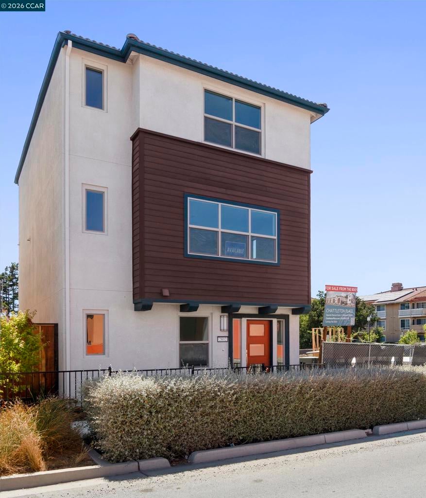 2818 Chattleton Lane