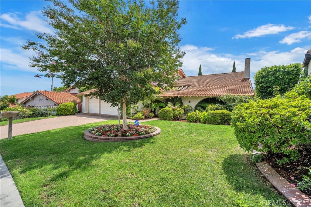 4092 Rousseau Lane