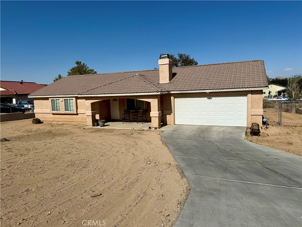 2006 Victorville Home tile roof approx. 1510 sq ft close to Nisqually rd. and easy access to frwy approx. Victor Valley mall schools 18,200 sq ft lot 3 bedrooms 2 baths plus a private bonus room indoor laundry room 2 car garage. FIRST SHOWING WILL BE 6/28/25,SATURDAY OPEN HOUSE 11am TO 2,pm