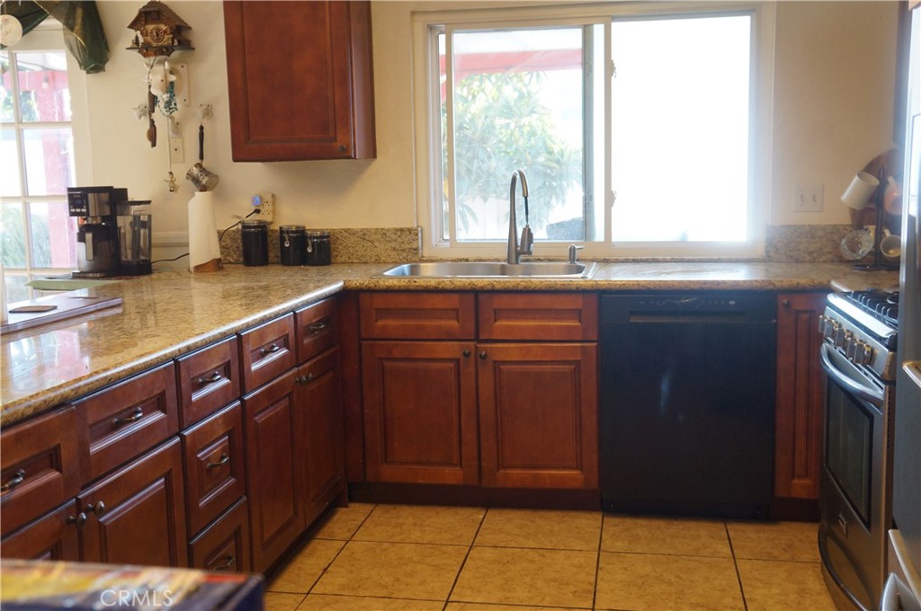 9442 Placer Street