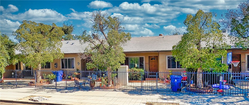 Properties 1 6944 Radford Avenue