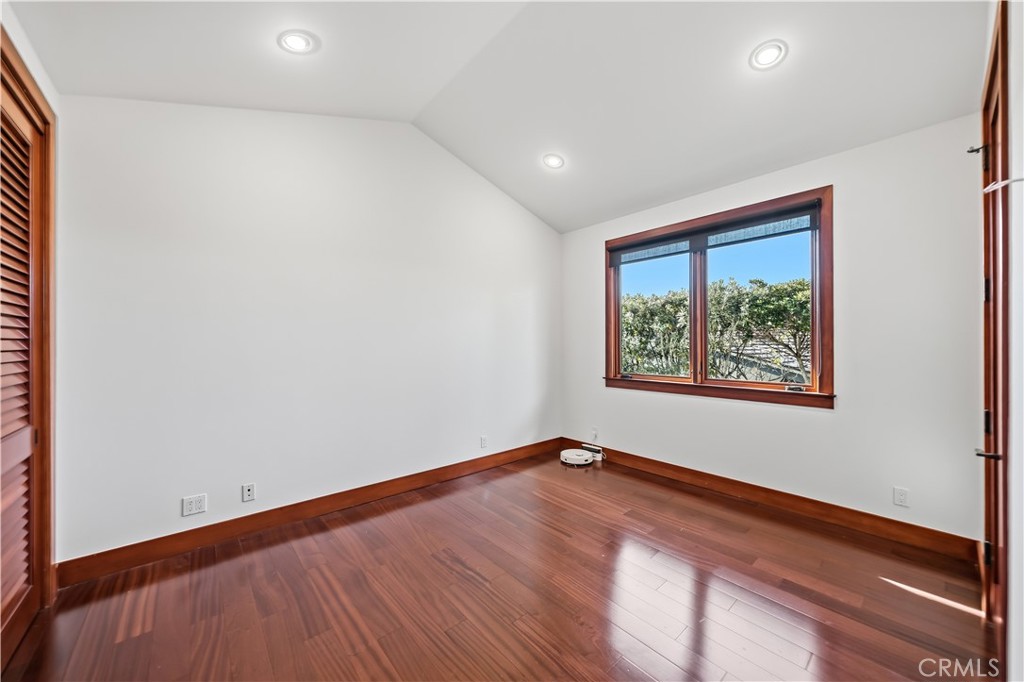 Palos Verdes Estates, California, 90274, United States, 4 Bedrooms Bedrooms, ,4 BathroomsBathrooms,Residential,Active,2041590