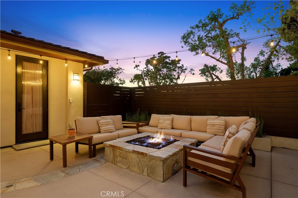 Palos Verdes Estates, California, 90274, United States, 4 Bedrooms Bedrooms, ,4 BathroomsBathrooms,Residential,Active,2041590