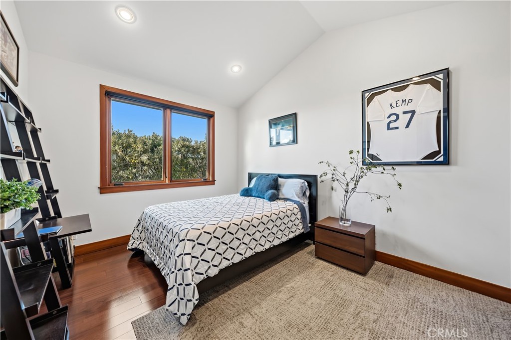 Palos Verdes Estates, California, 90274, United States, 4 Bedrooms Bedrooms, ,4 BathroomsBathrooms,Residential,Active,2041590