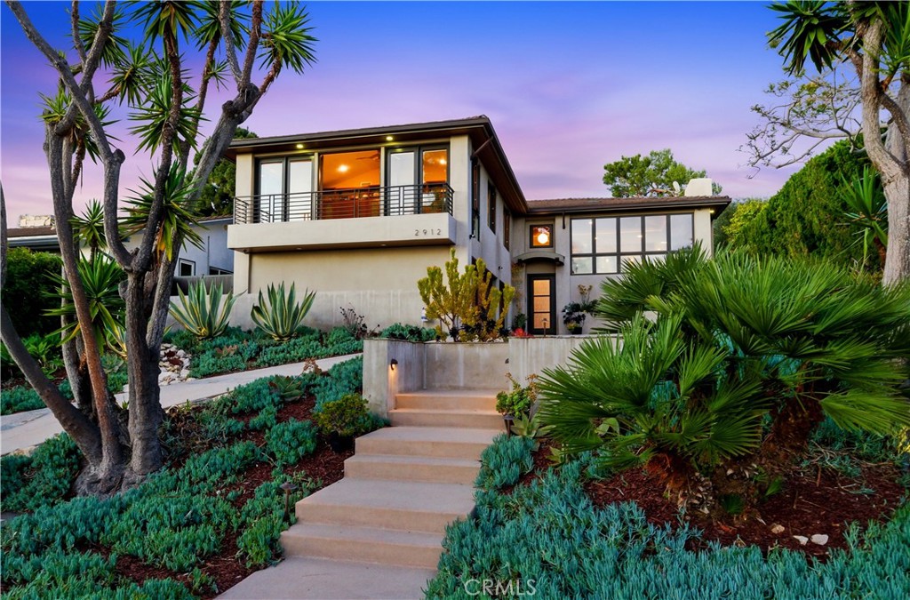 Palos Verdes Estates, California, 90274, United States, 4 Bedrooms Bedrooms, ,4 BathroomsBathrooms,Residential,Active,2041590