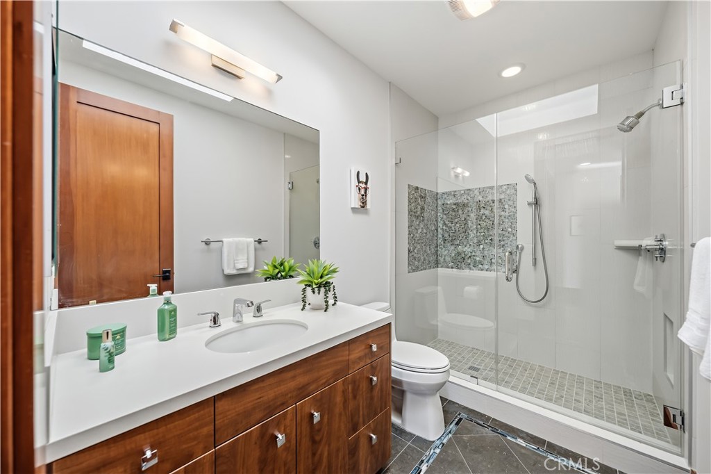 Palos Verdes Estates, California, 90274, United States, 4 Bedrooms Bedrooms, ,4 BathroomsBathrooms,Residential,Active,2041590