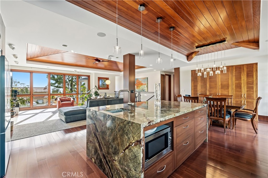 Palos Verdes Estates, California, 90274, United States, 4 Bedrooms Bedrooms, ,4 BathroomsBathrooms,Residential,Active,2041590