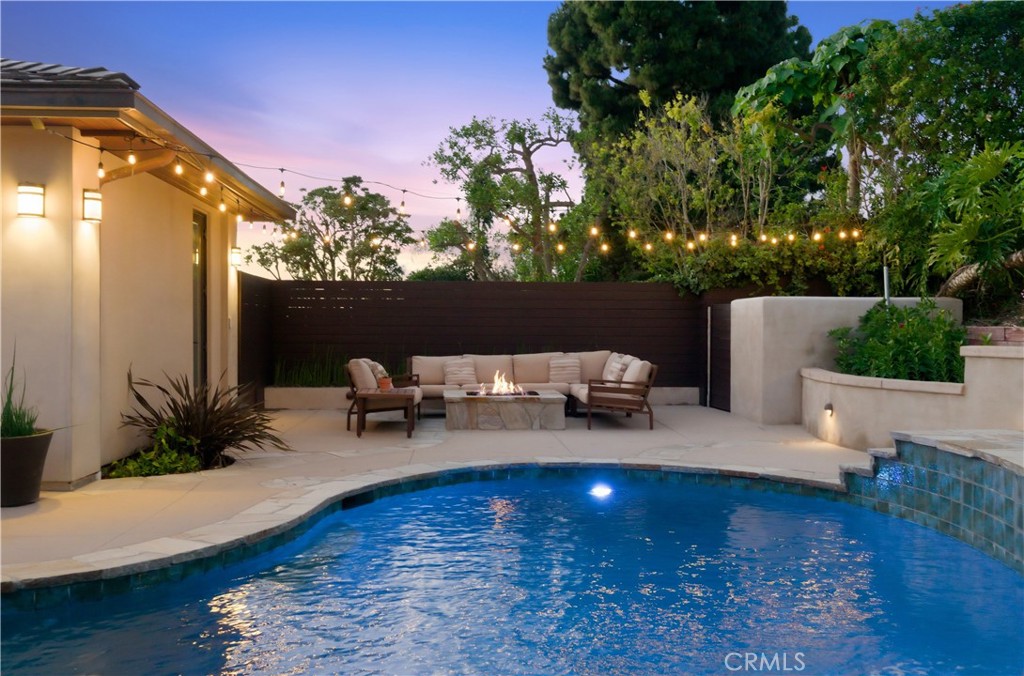 Palos Verdes Estates, California, 90274, United States, 4 Bedrooms Bedrooms, ,4 BathroomsBathrooms,Residential,Active,2041590