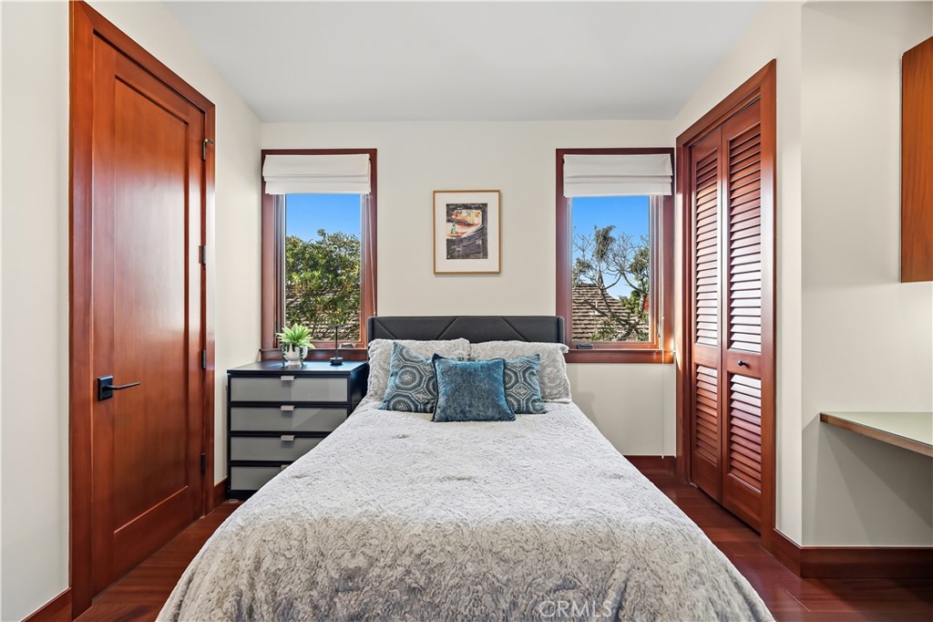 Palos Verdes Estates, California, 90274, United States, 4 Bedrooms Bedrooms, ,4 BathroomsBathrooms,Residential,Active,2041590