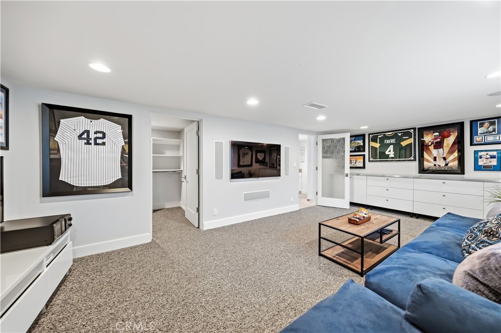 Palos Verdes Estates, California, 90274, United States, 4 Bedrooms Bedrooms, ,4 BathroomsBathrooms,Residential,Active,2041590