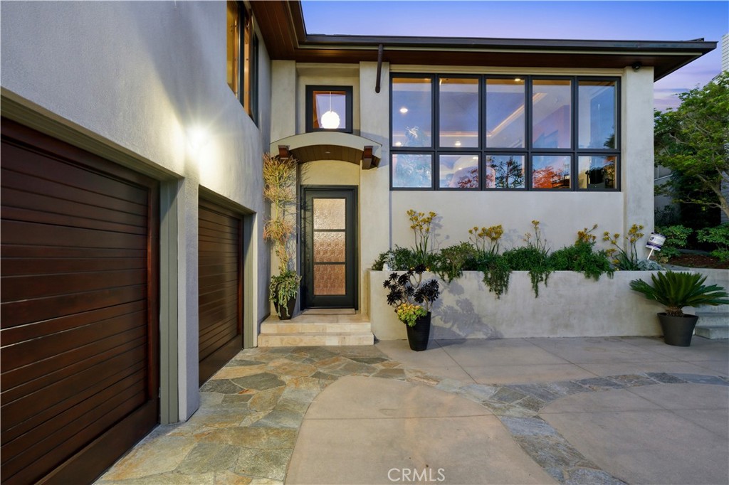 2912 Via Alvarado