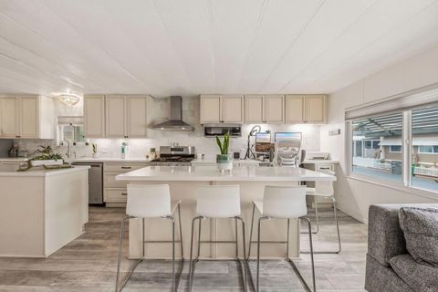 33 Parkwood Lane Oceanside CA 92054