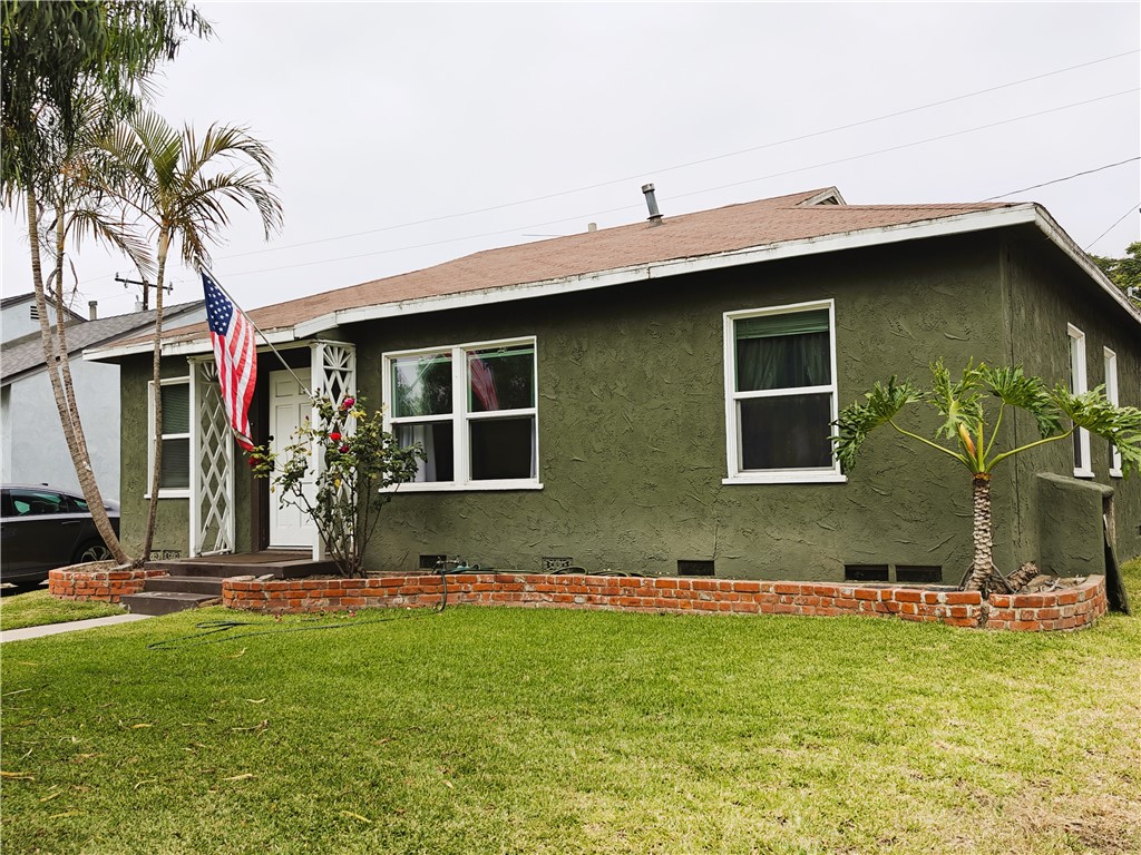3541 Fashion Avenue