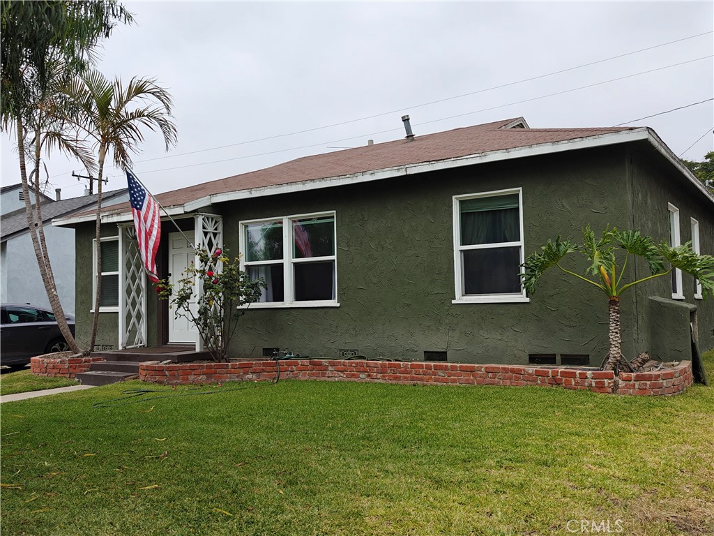3541 Fashion Avenue