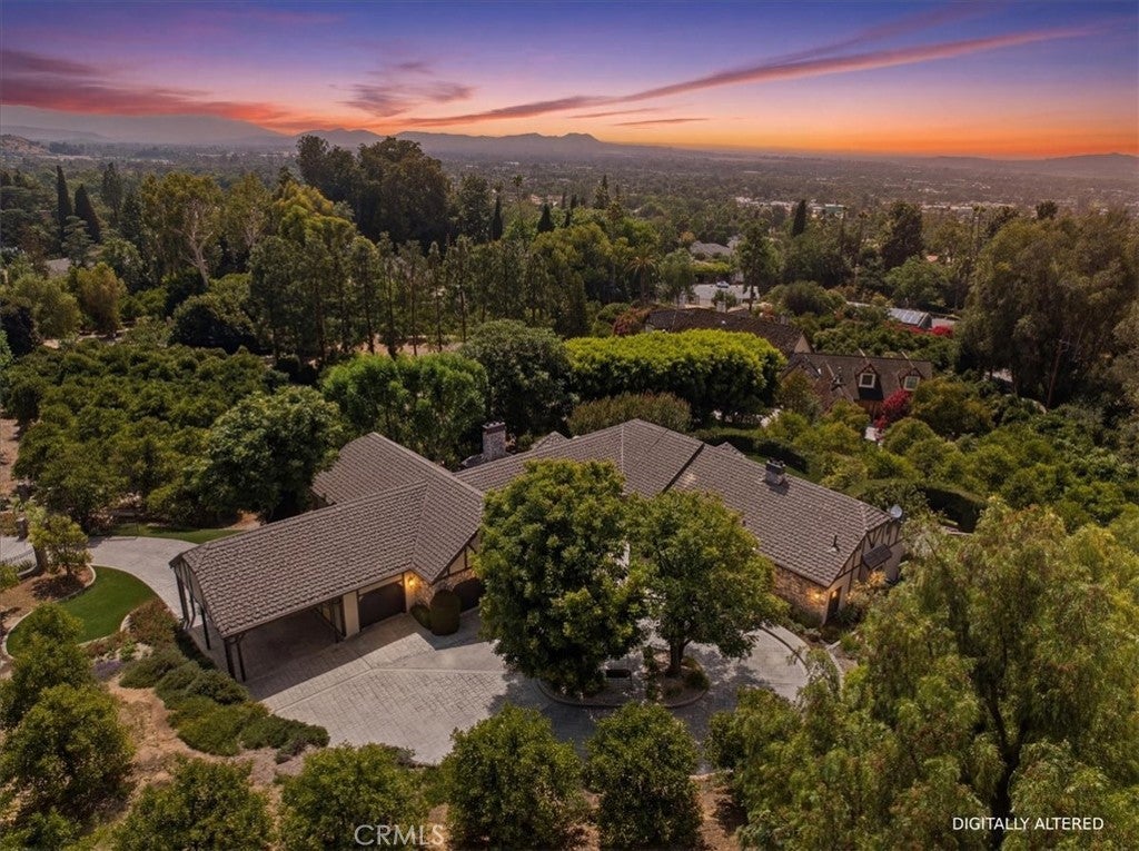 2445 Rolling Ridge Road
