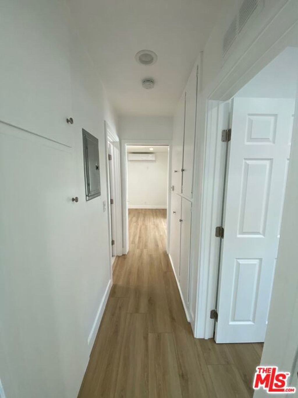 Photo of 1438 S Barrington Avenue #1, Los Angeles, CA 90025 (MLS # 25608813)