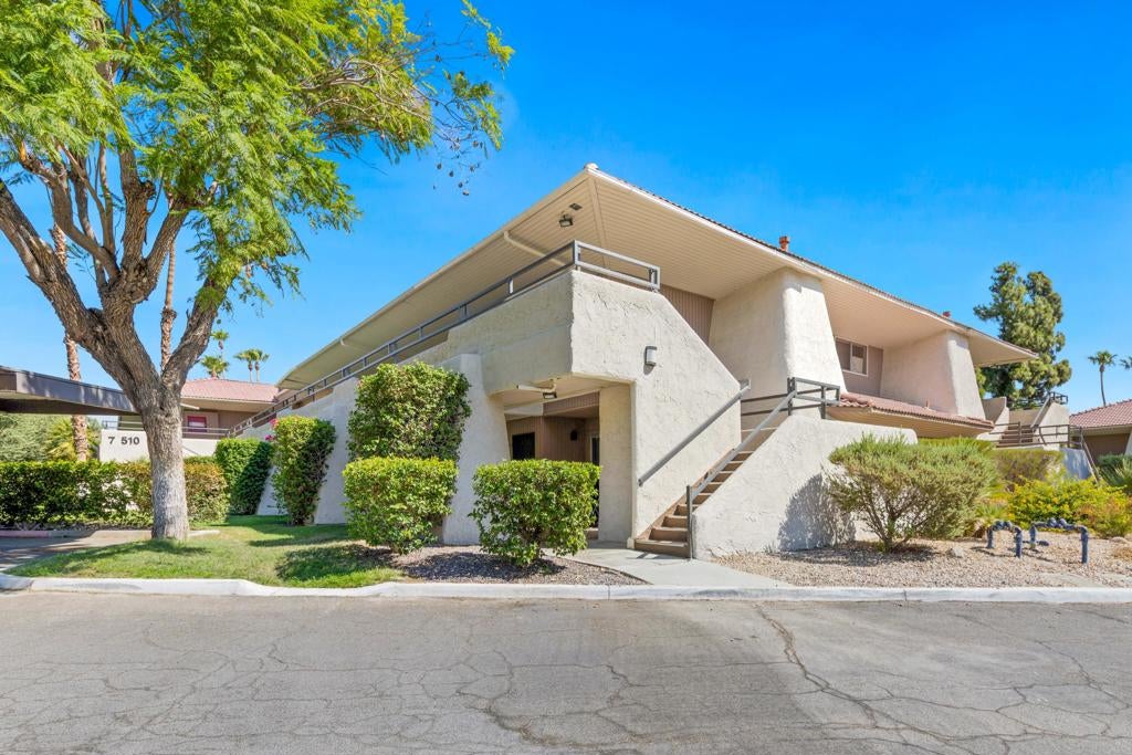 510 N Villa Court 107