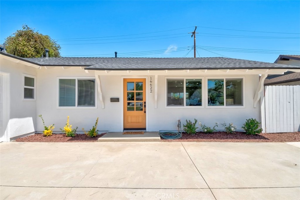 16622 Simonne Lane