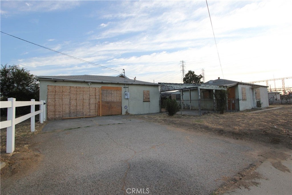 8511 Grand