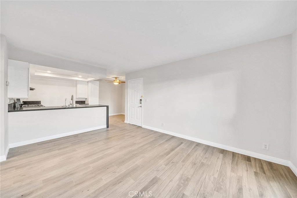1309 W Mission Boulevard 5