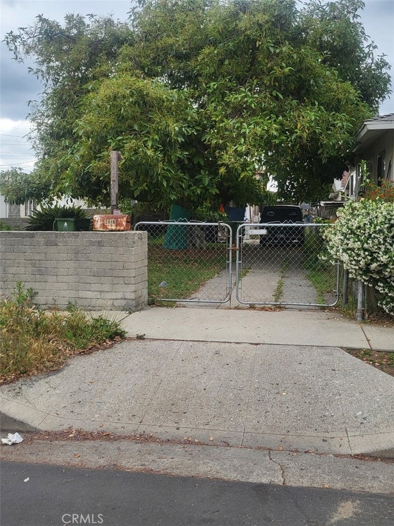 2446 Meadowvale AVE
