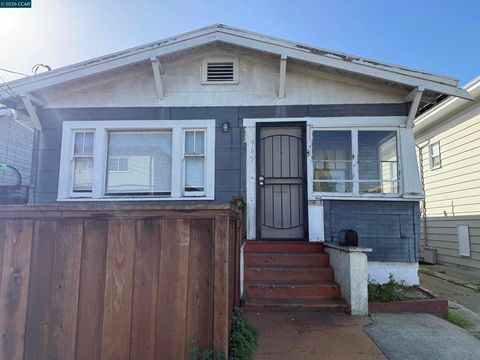 Photo of 965 965 Arlington Ave Ave, Oakland, CA 94608 (MLS # 41126681)
