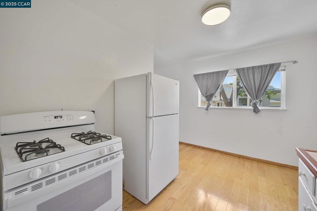 CENTRALBEY - Residential Lease