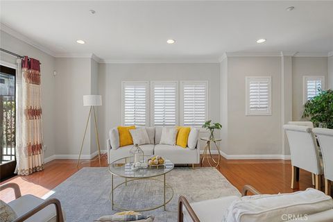 Property photo of 879 Michigan Blvd O, Pasadena, CA 91107