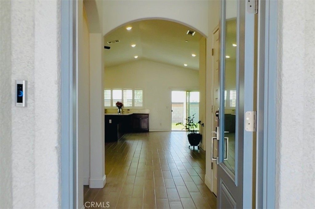 Photo of 9329 Willow Terrace Drive, Shafter, CA 93263 (MLS # CV25232430)