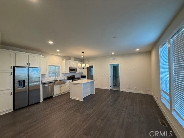 3444 Center Street 89