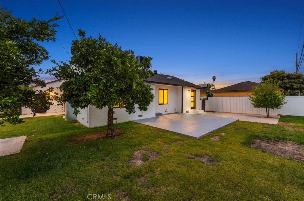 9753 Mercedes Avenue, Arleta CA 91331