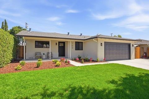 Photo of 709 Bolivar Drive, San Jose, CA 95123 (MLS # ML82051917)