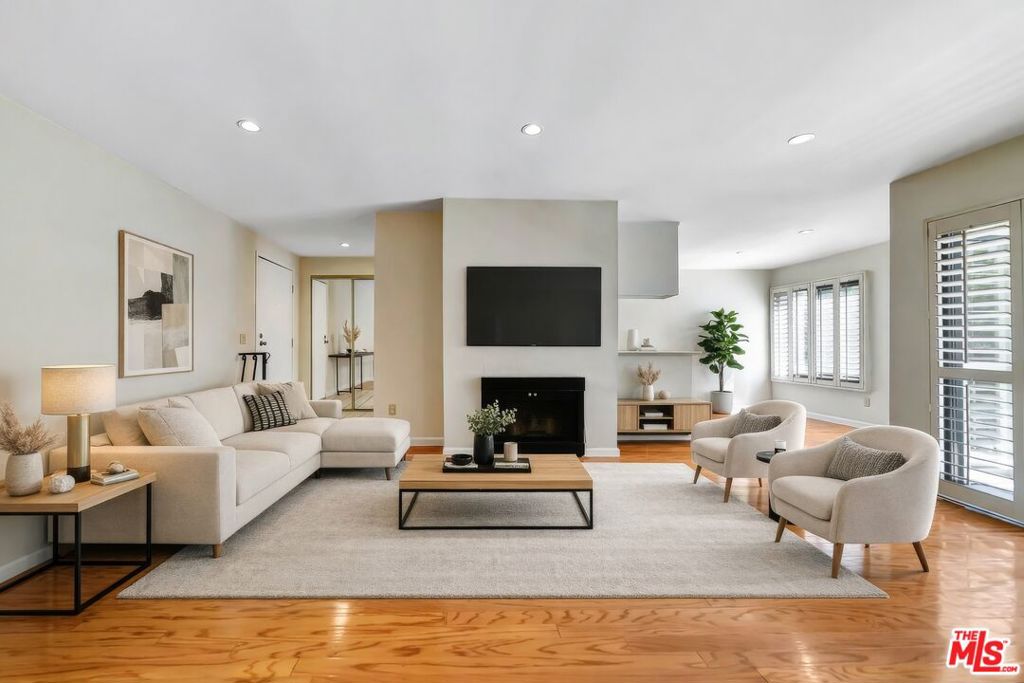 515 N Jackson Street 116