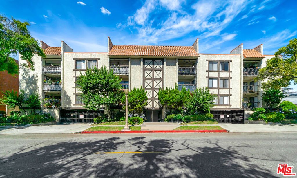 Photo of 515 N Jackson Street #116, Glendale, CA 91206 (MLS # 26647589)
