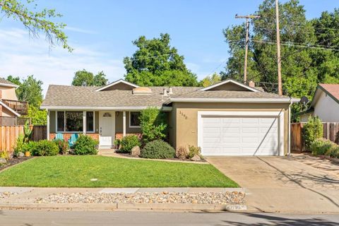 Photo of 1190 Arlington Lane, San Jose, CA 95129 (MLS # ML82040123)
