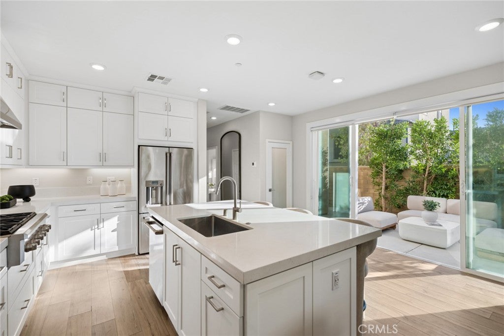410 Chorus, Irvine CA 92618 - Photo 11