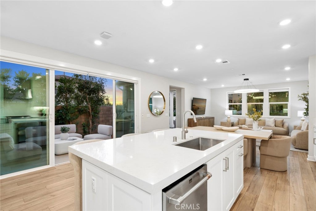 410 Chorus, Irvine CA 92618 - Photo 20