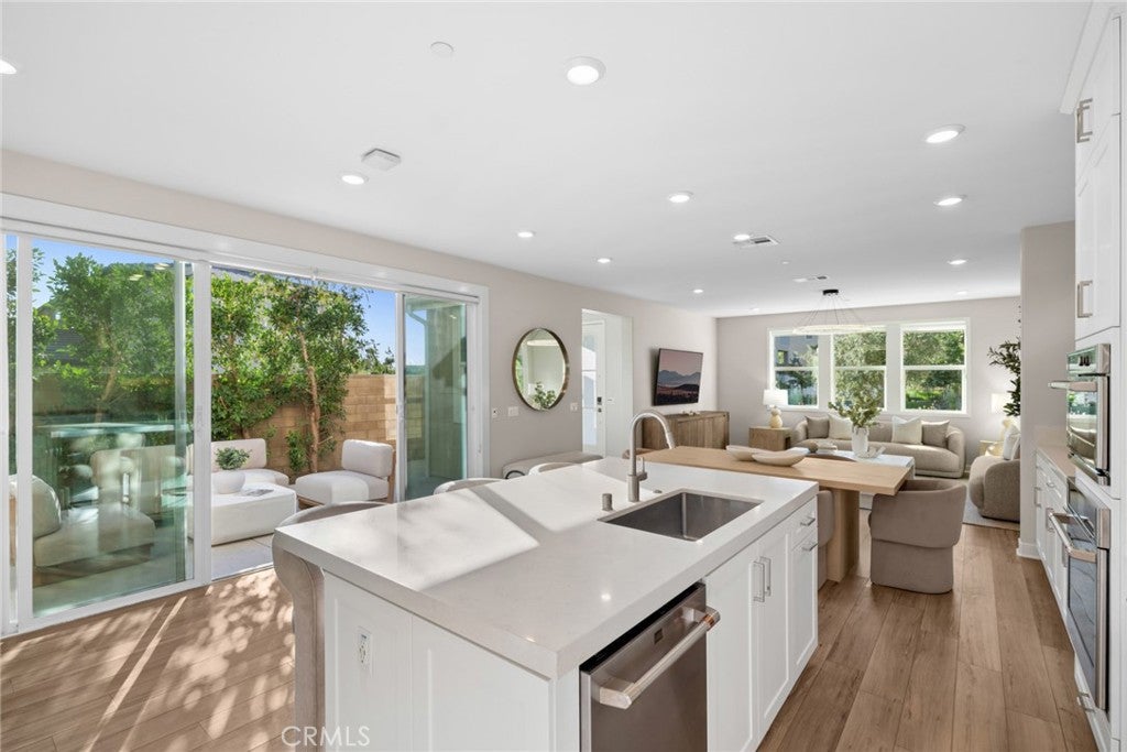 410 Chorus, Irvine CA 92618 - Photo 10