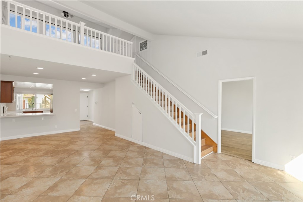 5136 Thorn Tree Lane