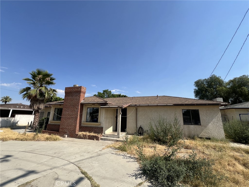 Welcome to this charming single-family home located in a desirable neighborhood of Fontana. This one level property features 4 spacious bedroom, 2 full bathroom, and a versatile bonus room that can be used as a home office or children's playroom. Offering 1596 square feet of comfortable living space, each bedroom is generously sized to accommodate your lifestyle needs. Enjoy the expansive backyard-perfect for hosting gatherings with family and friends. The property also provides ample parking space for multiple vehicles. Don't miss this opportunity.