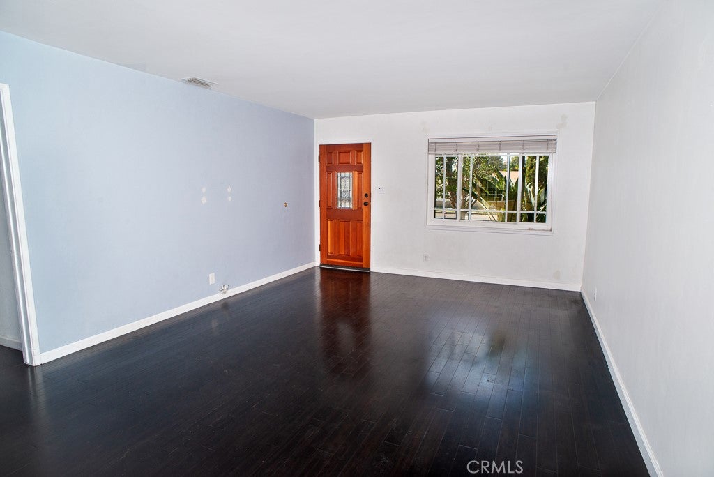 8320 Bardwell Ave.