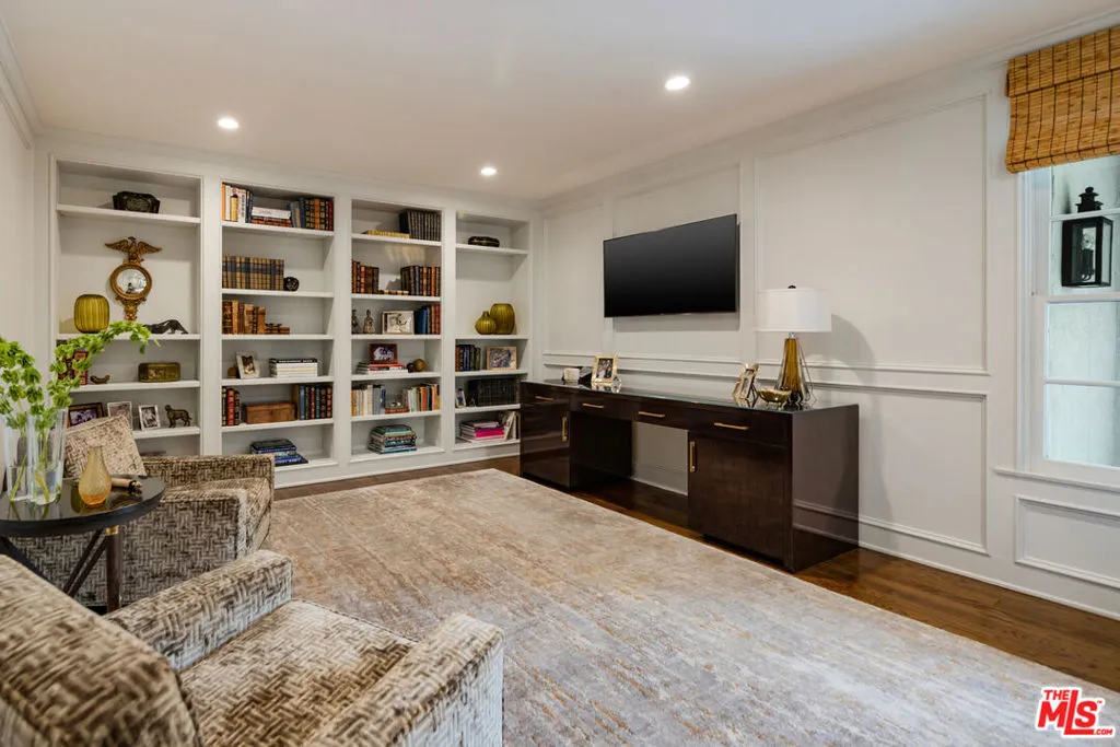 Los Angeles, California 90049, United States, 4 Bedrooms Bedrooms, ,5 BathroomsBathrooms,Residential,Active,127250