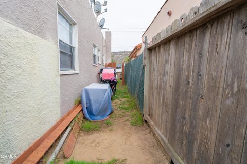 Tiny photo for 557 561 N North Olive Street Street, Ventura, CA 93001 (MLS # V1-32770)