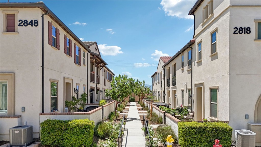 2818 E Berry Loop Privado 66